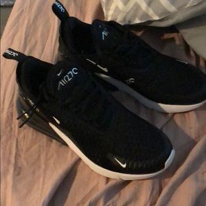 Women’s Nike’s never worn size 8 airmax 270
